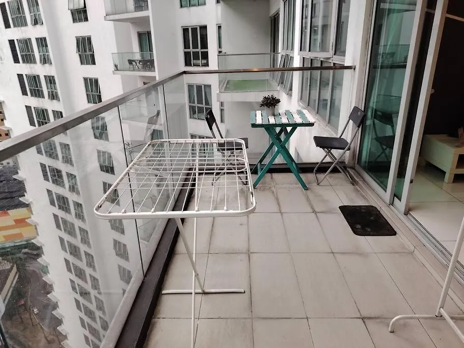 Luxury 2Br2Br Service Apartment At Regalia Residence Kl Kuala Lumpur 0*,  Maleisië